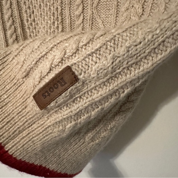 Men's Roots Canada Wool Cable Knit Button Cowl
Neck Sweater Size Small - Picture 3 of 11
